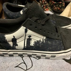 Vans house of horror exorcist mens 9 woman’s 10.5